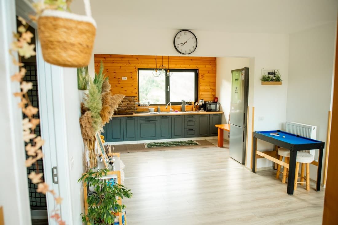 The fully equipped kitchen